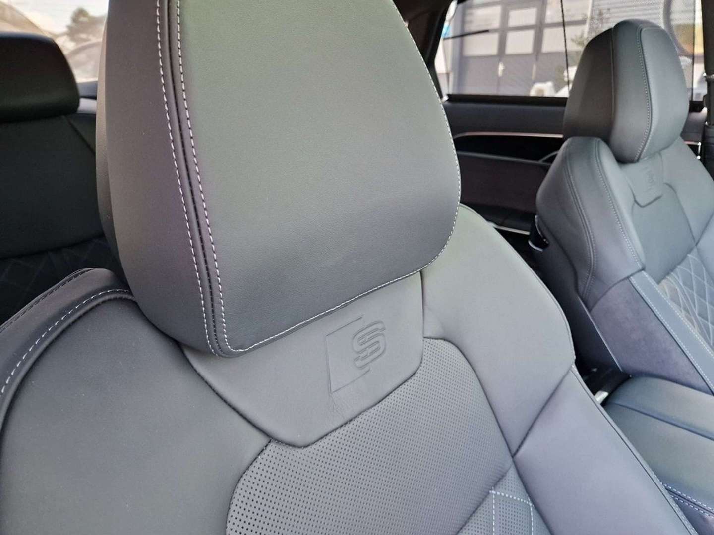 Audi A8 S Line 60 TFSI E - 2025 - Joinsteer - #25