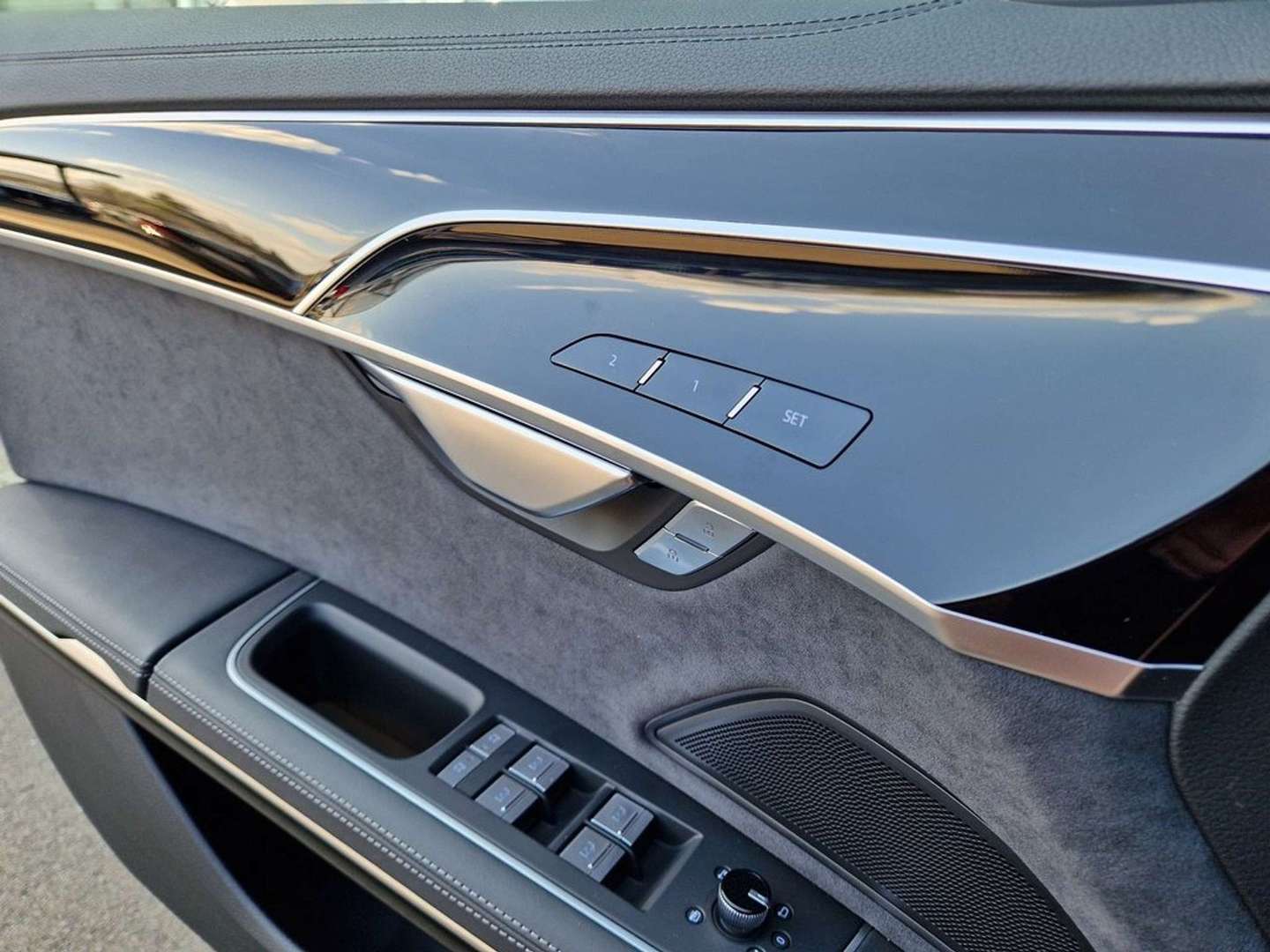 Audi A8 S Line 60 TFSI E - 2025 - Joinsteer - #41