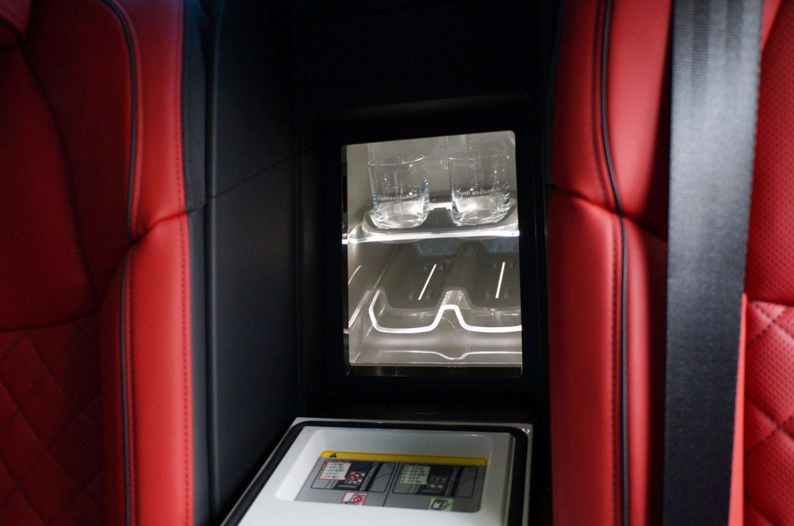 Audi S8 UNIKAT 2-TONE INTERIOR - 2025 - Joinsteer - #15