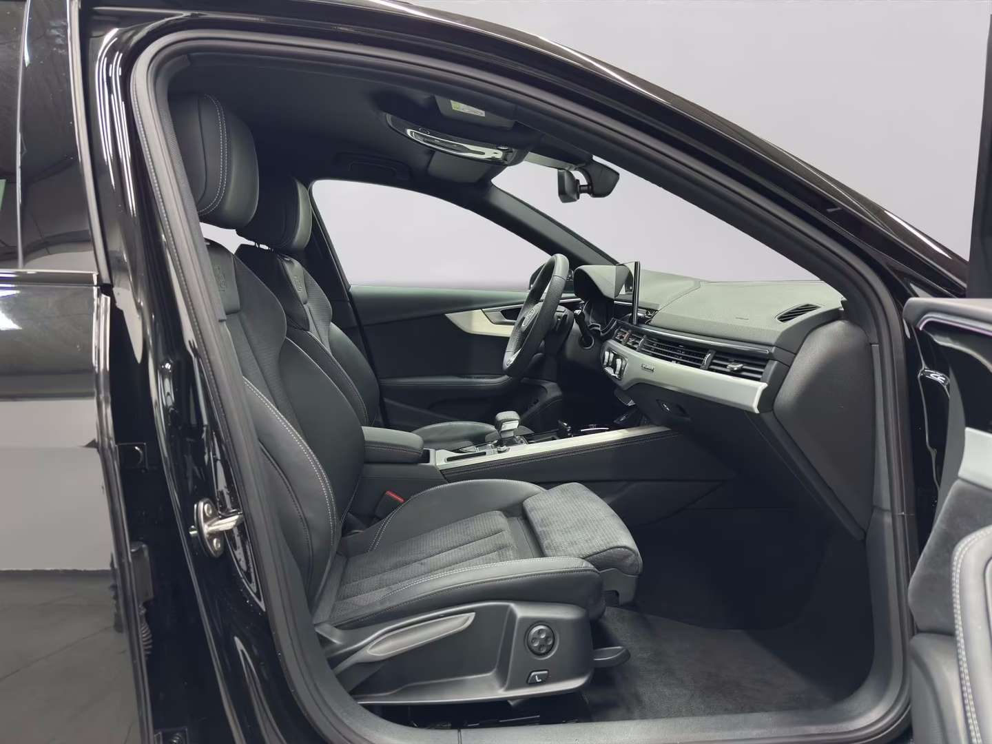 Audi A4 S Line 40 TFSI - 2025 - Joinsteer - #3