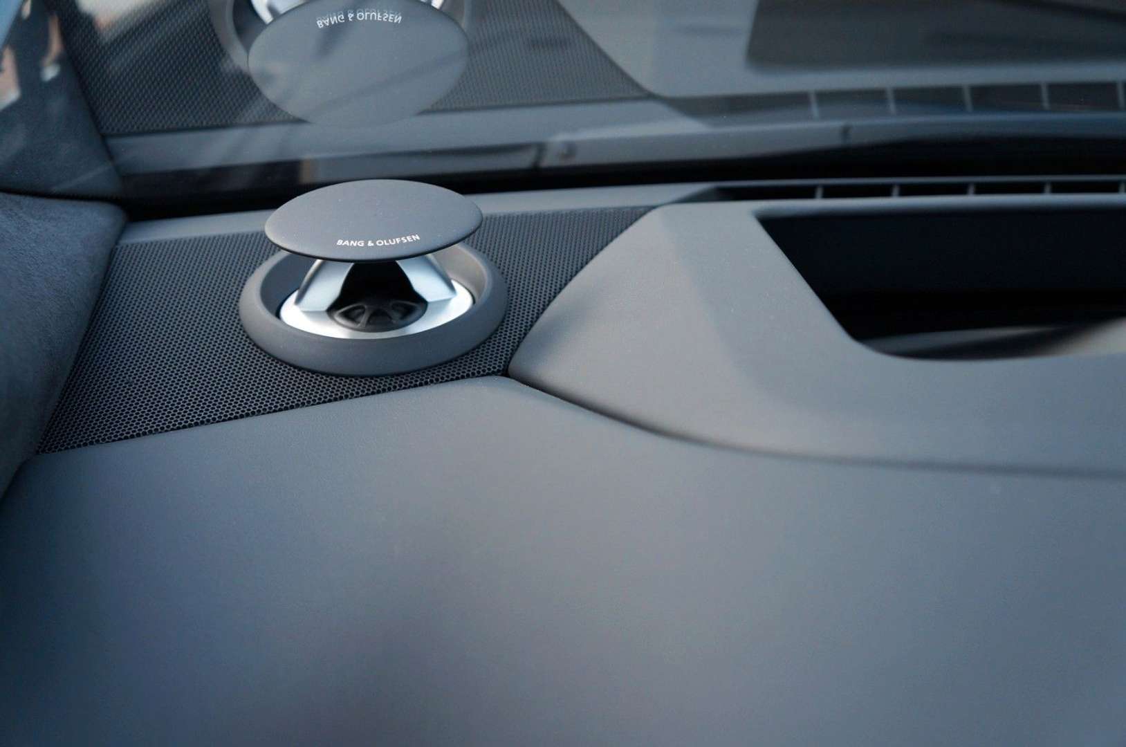 Audi S8 UNIKAT 2-TONE INTERIOR - 2025 - Joinsteer - #16