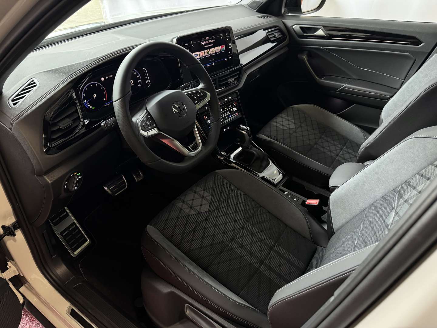 Volkswagen T-Roc TSI R-Line - 2025 - Joinsteer - #4