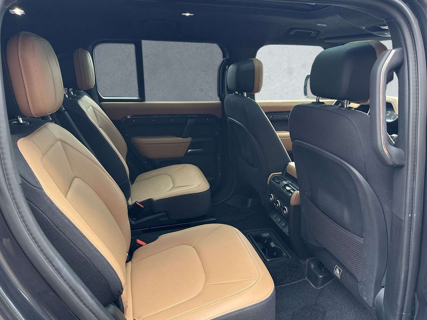 Land Rover Defender 130 P500 V8 Winter Paket / Head-Up / - 2024 - Joinsteer - #4