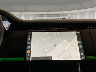 Land Rover Range Rover Autobiography P550e — photo 14
