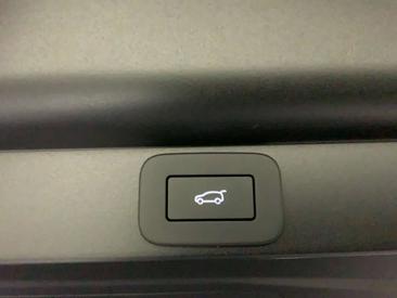 Land Rover Range Rover Autobiography P550e — photo 16