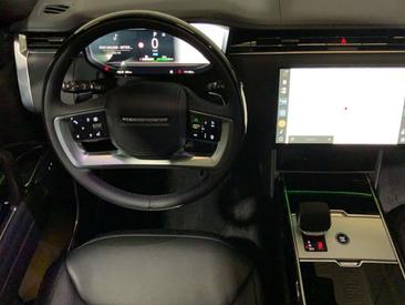 Land Rover Range Rover Autobiography P550e — photo 12