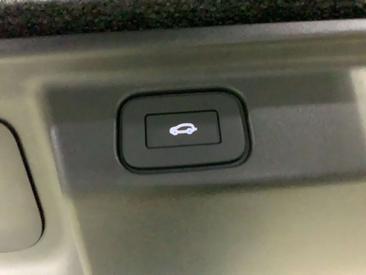 Land Rover Range Rover Autobiography P550e — photo 18