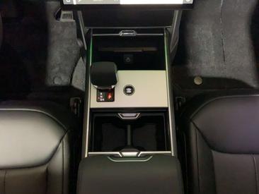 Land Rover Range Rover Autobiography P550e — photo 22