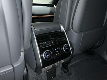 Land Rover Range Rover Autobiography P550e — photo 20