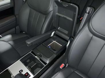 Land Rover Range Rover Autobiography P550e — photo 26