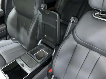 Land Rover Range Rover Autobiography P550e — photo 24