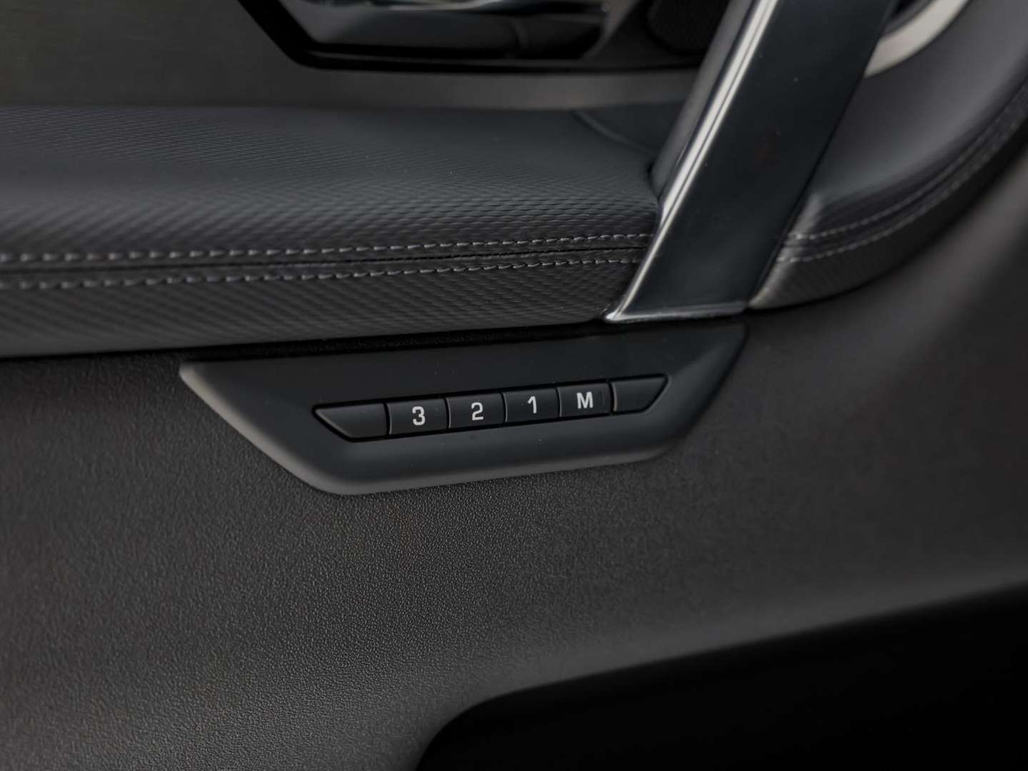 Land Rover Discovery Sport D165 Dynamic SE NAVI PANO AHK - 2025 - Joinsteer - #10