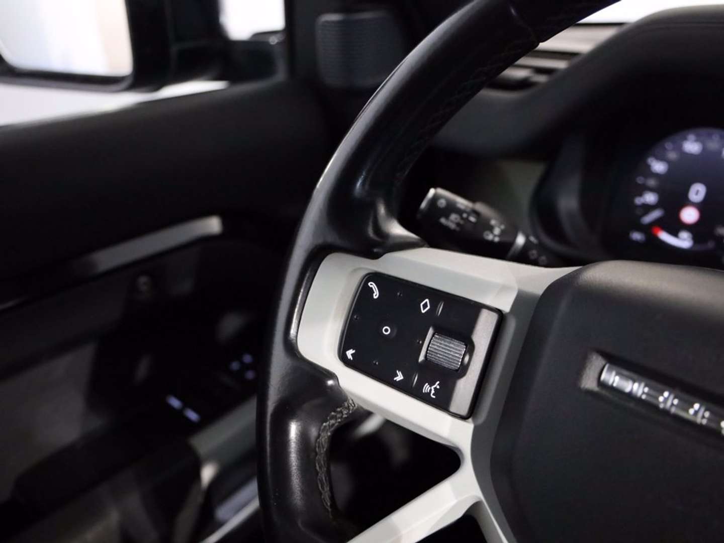 Land Rover Defender 90 X-dynamic Se Awd 3.0d I6 Mhev 200cv Auto - 2023 - Joinsteer - #15