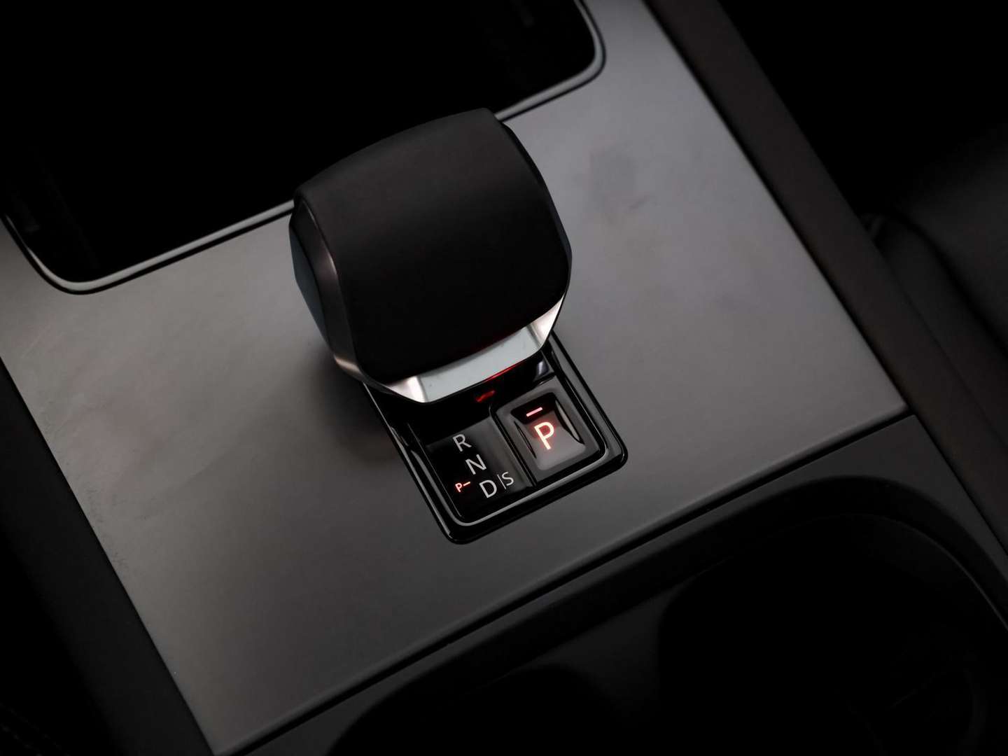 Land Rover Discovery Sport D165 Dynamic SE NAVI PANO AHK - 2025 - Joinsteer - #14