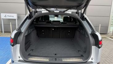 Land Rover Range Rover Velar P250 R-Dynamic SE — photo 17