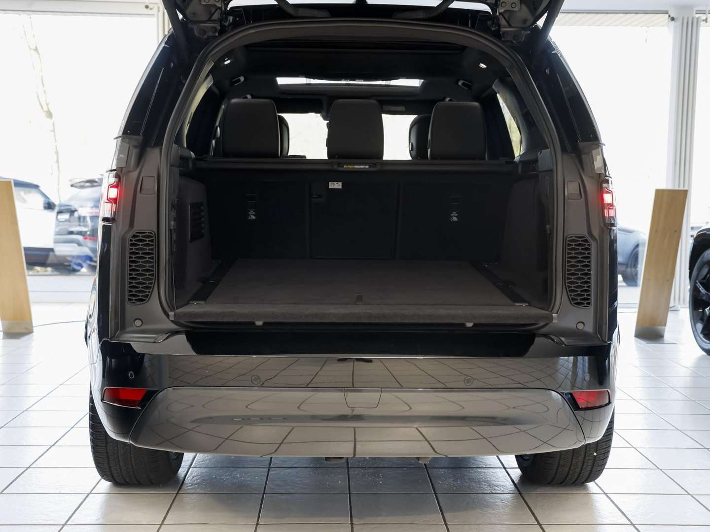 Land Rover Discovery D250 Dynamic SE NAVI SD ACC HUD AHK - 2025 - Joinsteer - #10