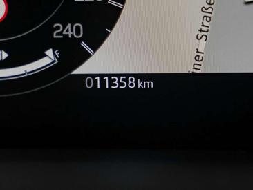 Land Rover Discovery D250 Dynamic SE NAVI SD ACC HUD AHK — photo 17