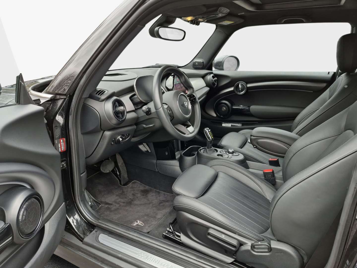 Mini Electric Yours Cooper SE - 2023 - Joinsteer - #8