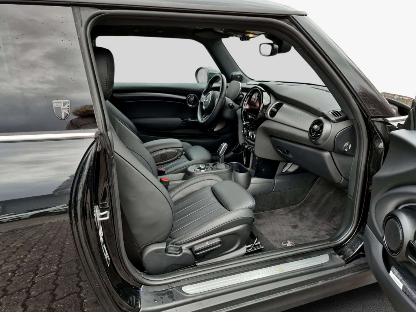 Mini Electric Yours Cooper SE - 2023 - Joinsteer - #11