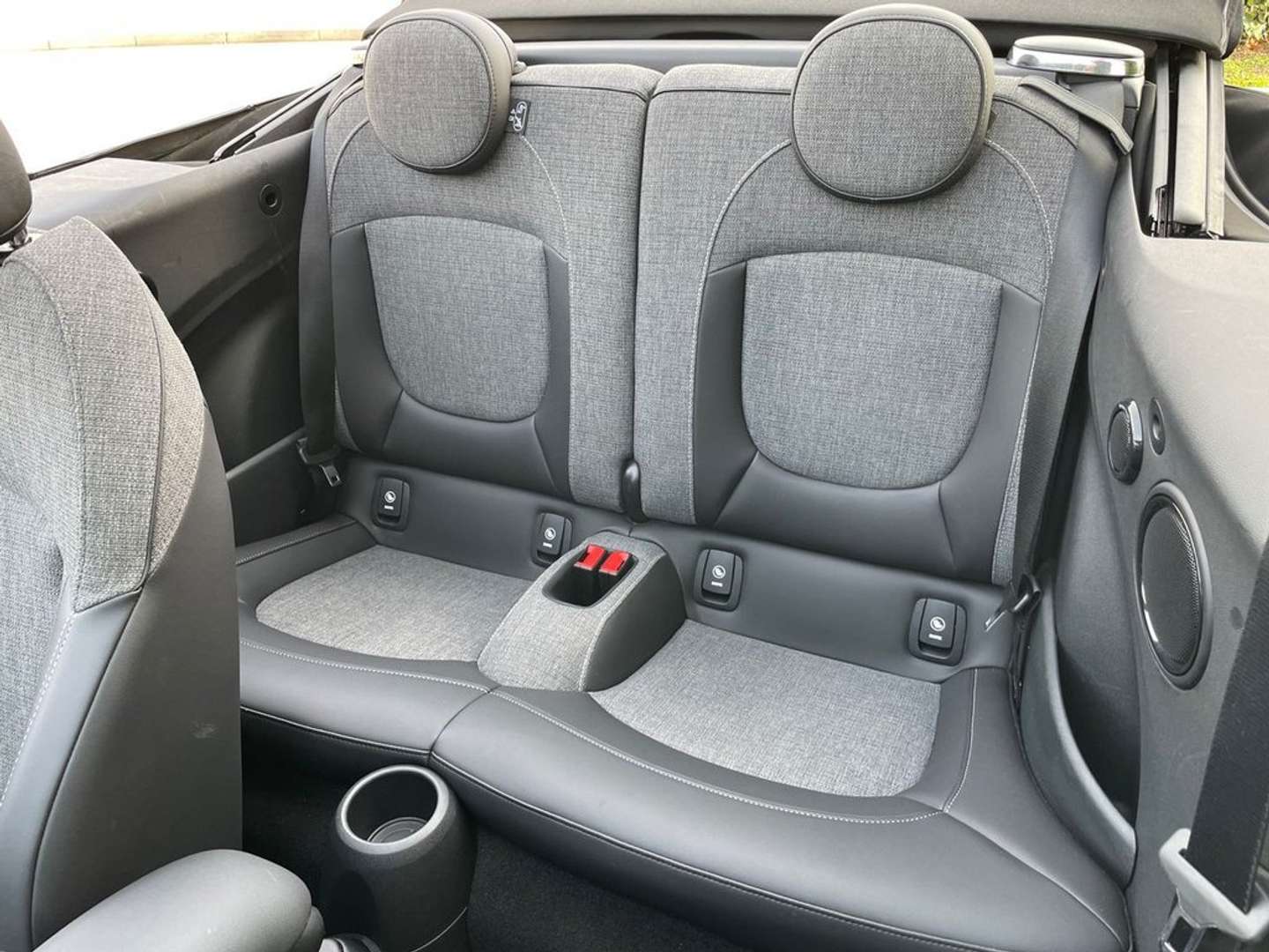 Mini Cabrio Cooper S - 2024 - Joinsteer - #15