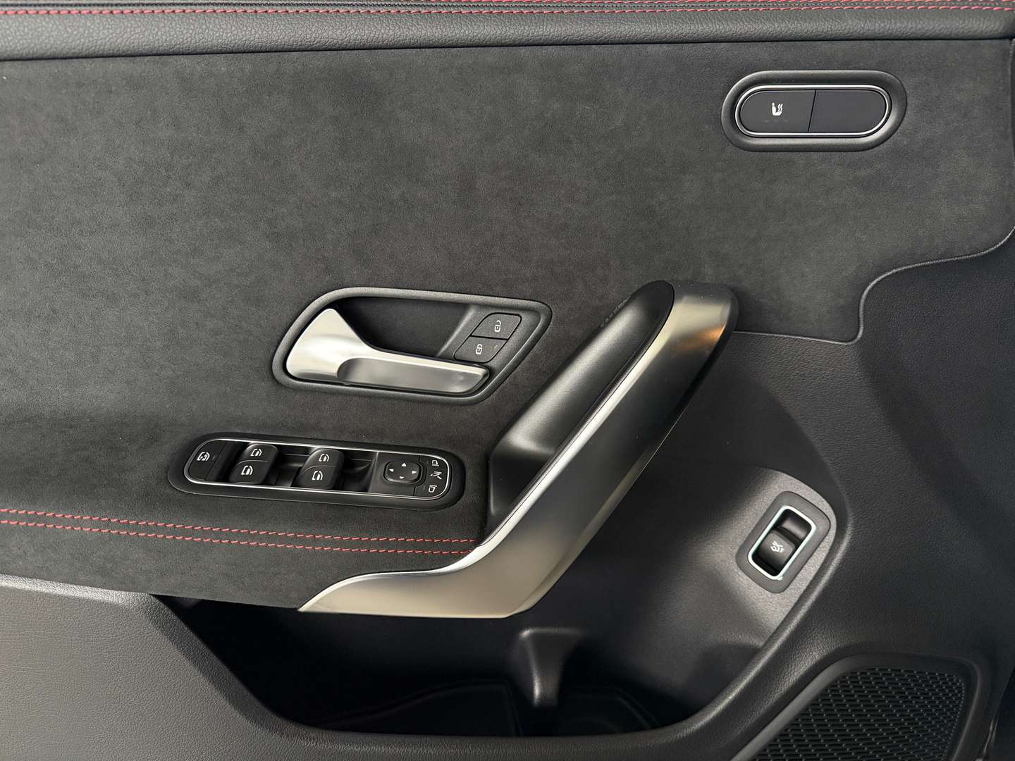Mercedes CLA 180 Coupé 180 AMG Line - 2025 - Joinsteer - #24