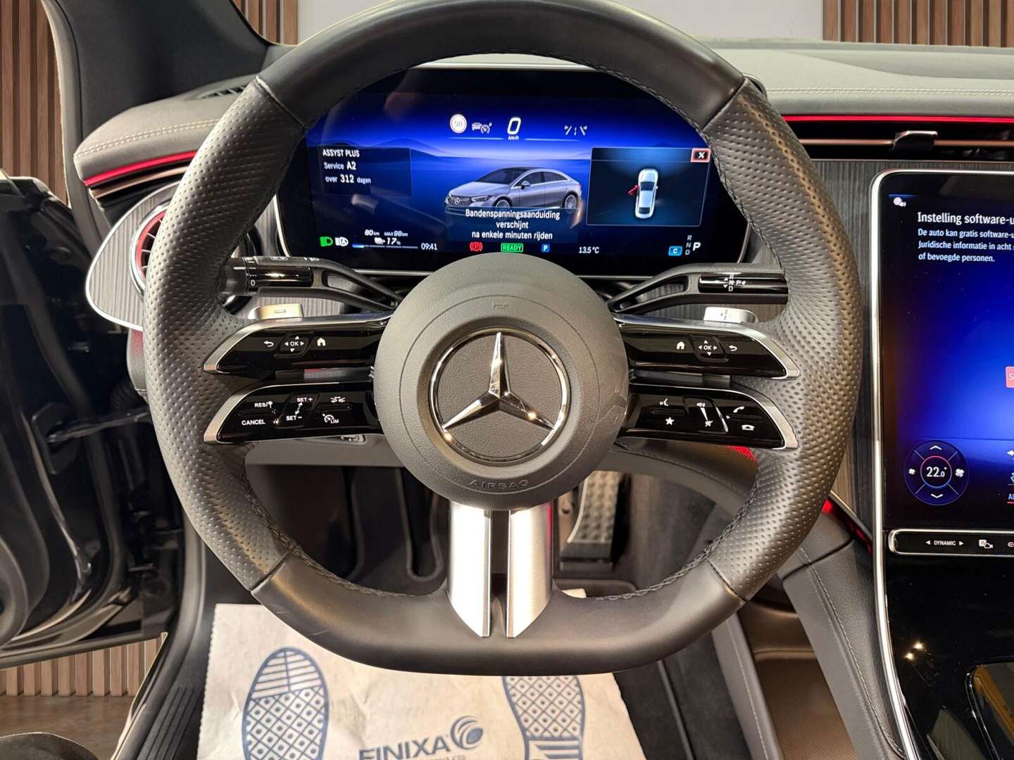 Mercedes EQE 300 AMG Line - 2024 - Joinsteer - #13