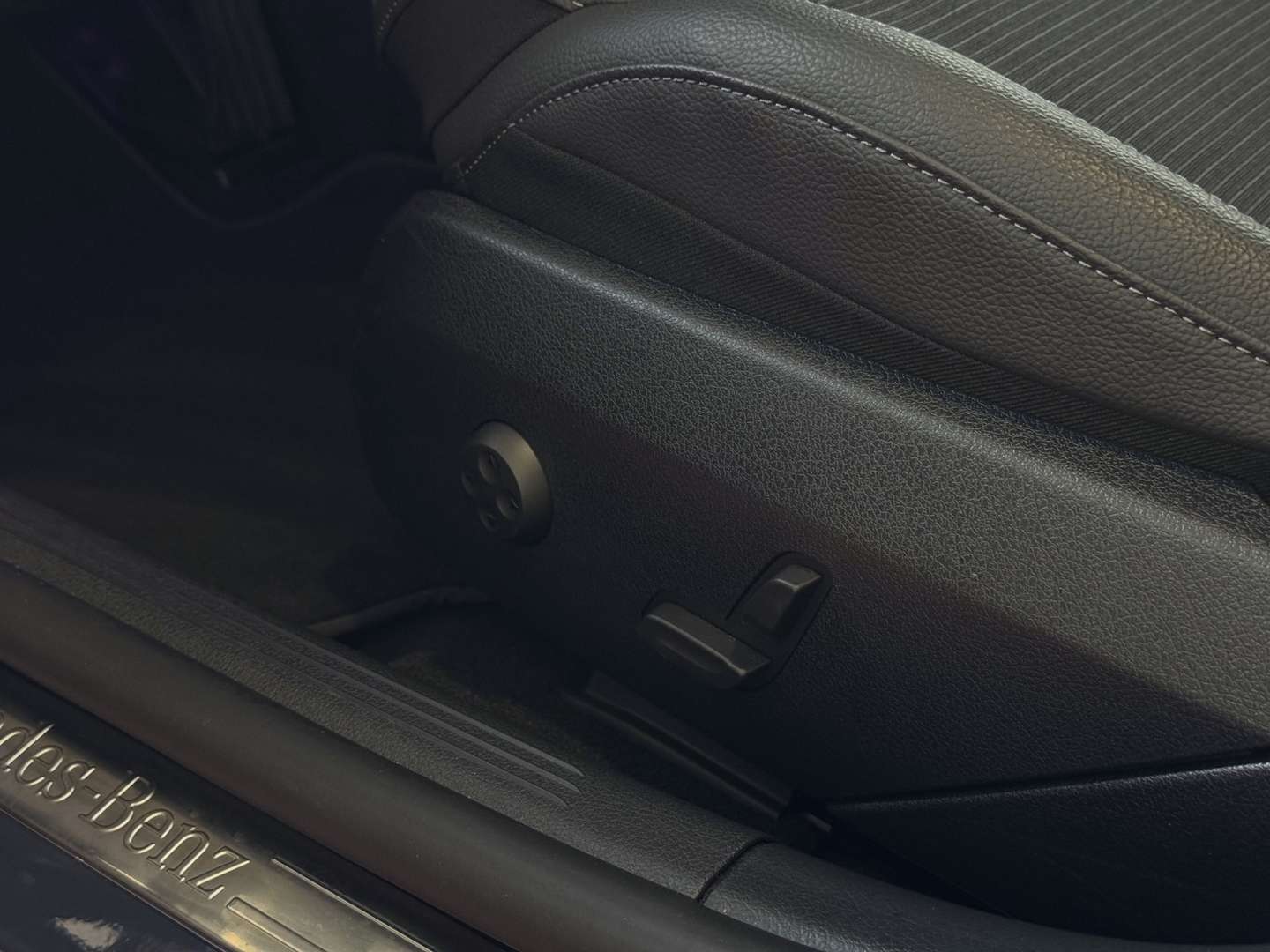Mercedes Classe C 300e 300 AVANTGARDE - 2024 - Joinsteer - #21