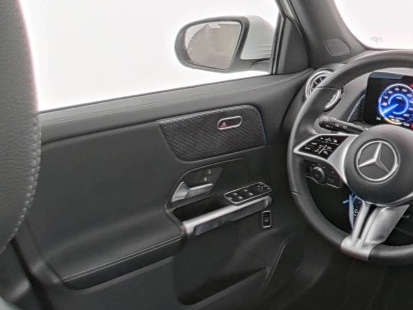 Mercedes EQB 300 Progressive - 2025 - Joinsteer - #9