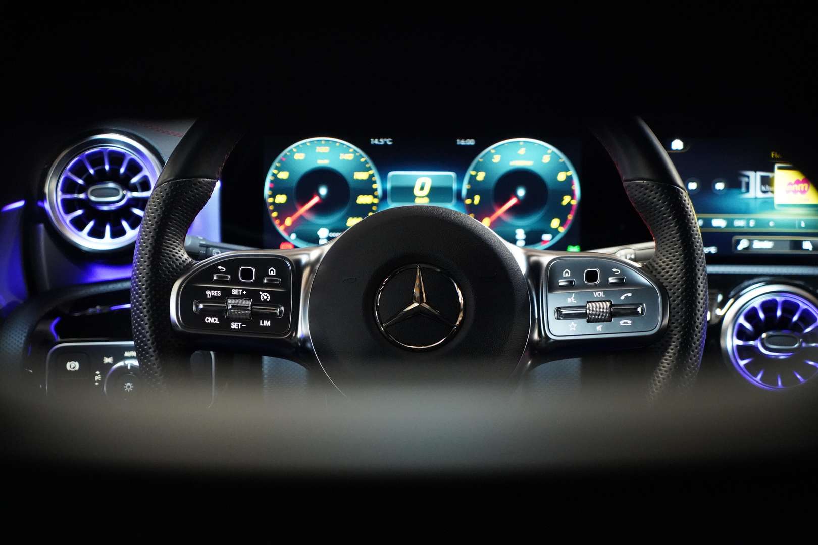 Mercedes CLA 200 200 AMG Line - 2023 - Joinsteer - #36