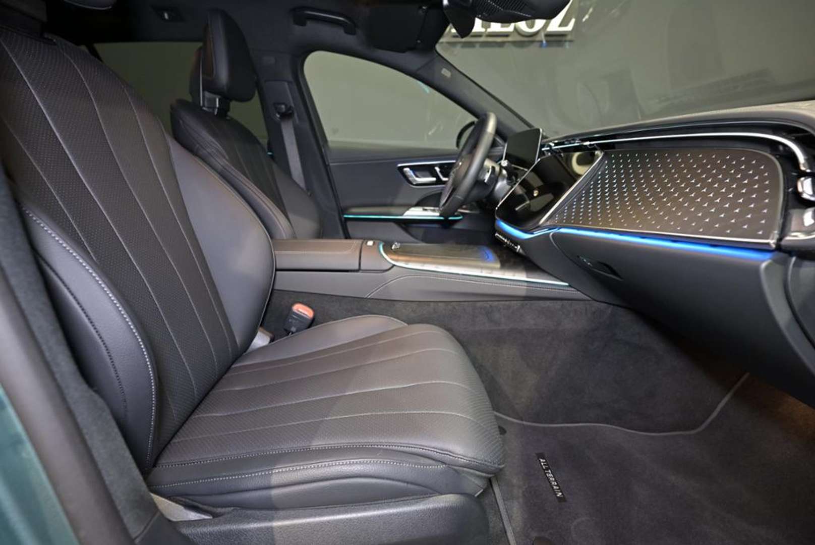 Mercedes Classe E 300 Avantgarde - 2025 - Joinsteer - #4