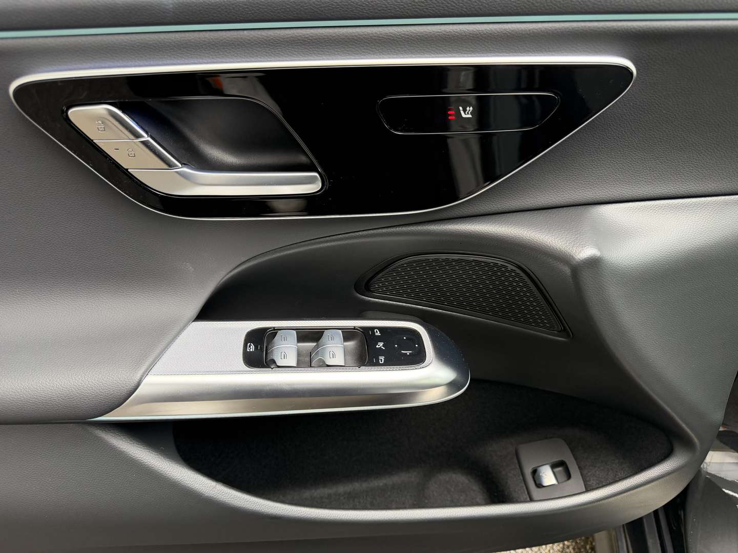 Mercedes Classe E 200 AVANTGARDE - 2024 - Joinsteer - #28