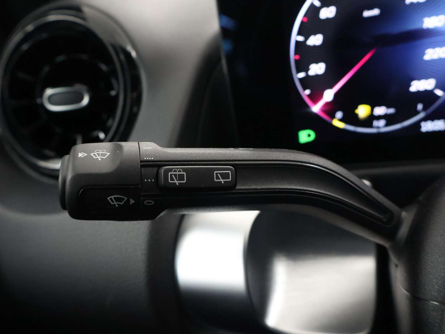 Mercedes GLB 180 Business - 2025 - Joinsteer - #18