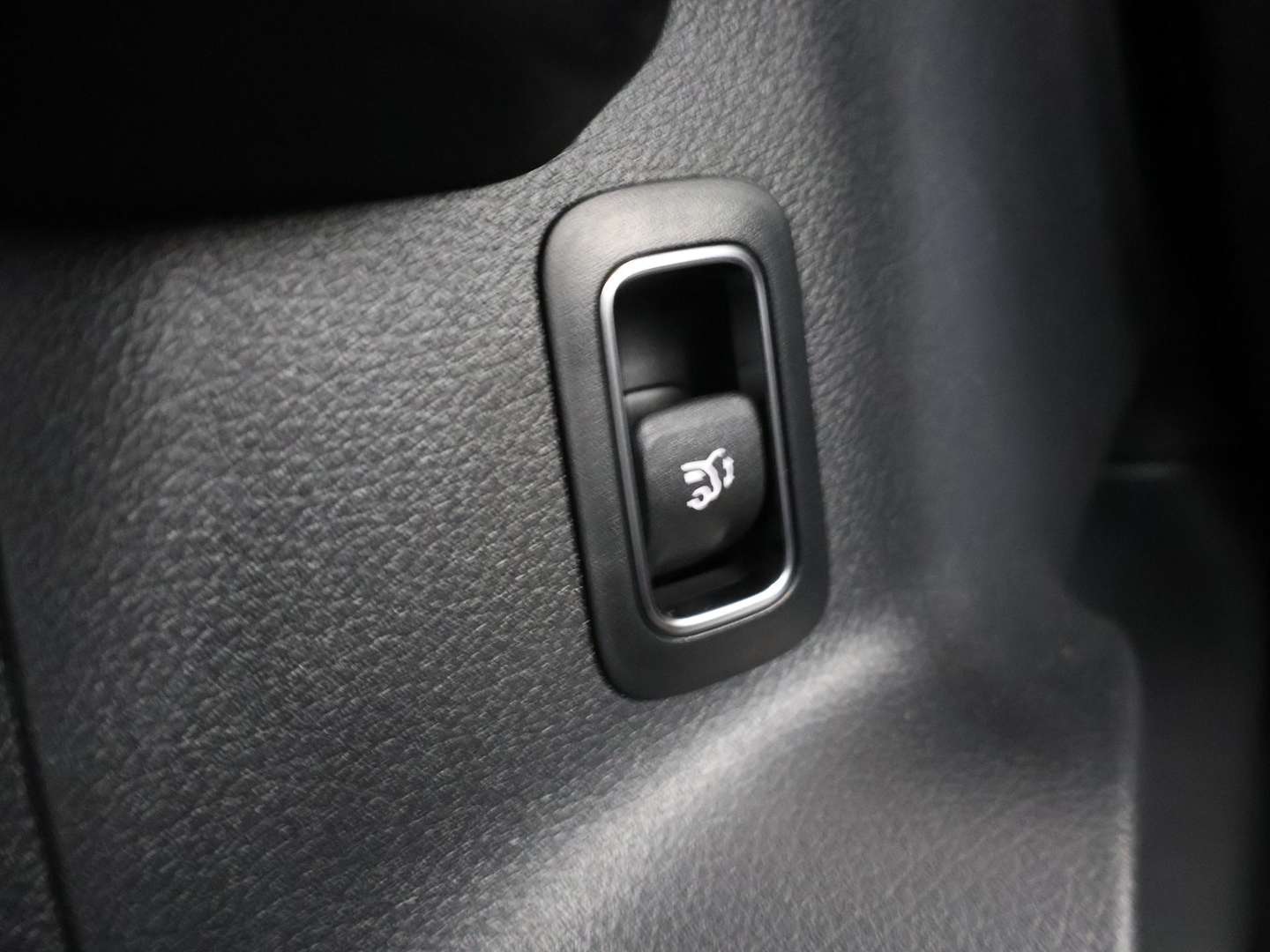 Mercedes GLB 180 Business - 2025 - Joinsteer - #24