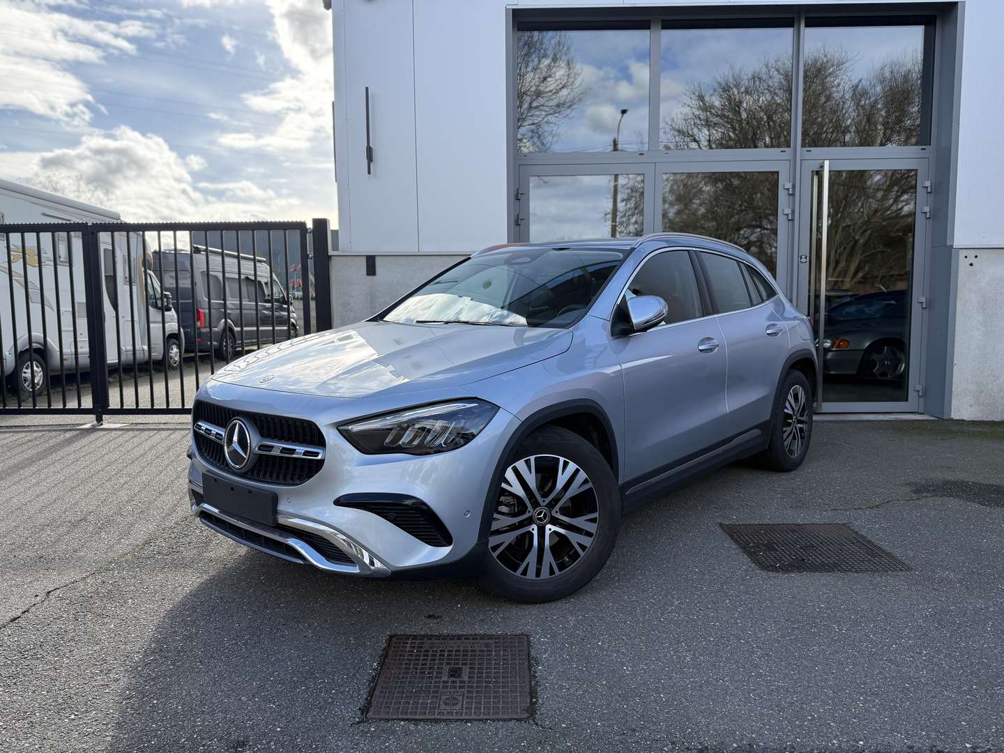 Mercedes GLA 180 - 2024 - Joinsteer - #1