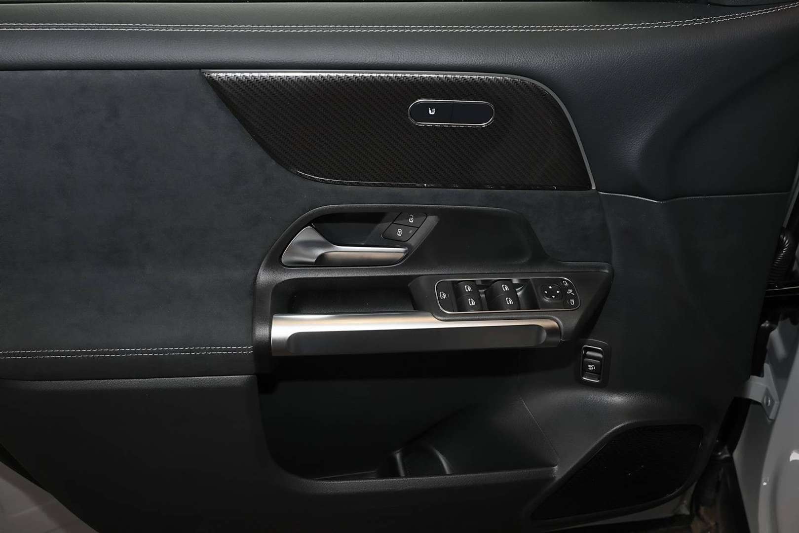 Mercedes GLB 200 Night Edition - 2026 - Joinsteer - #11