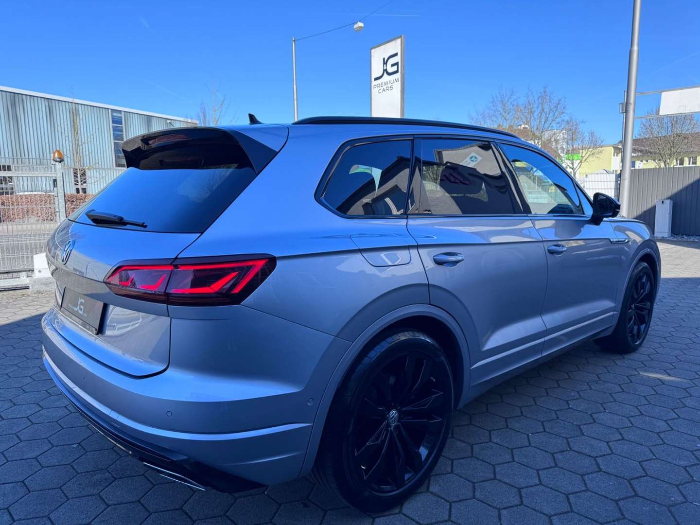 Volkswagen Touareg 4Motion R-Line - 2020 - Joinsteer - #2