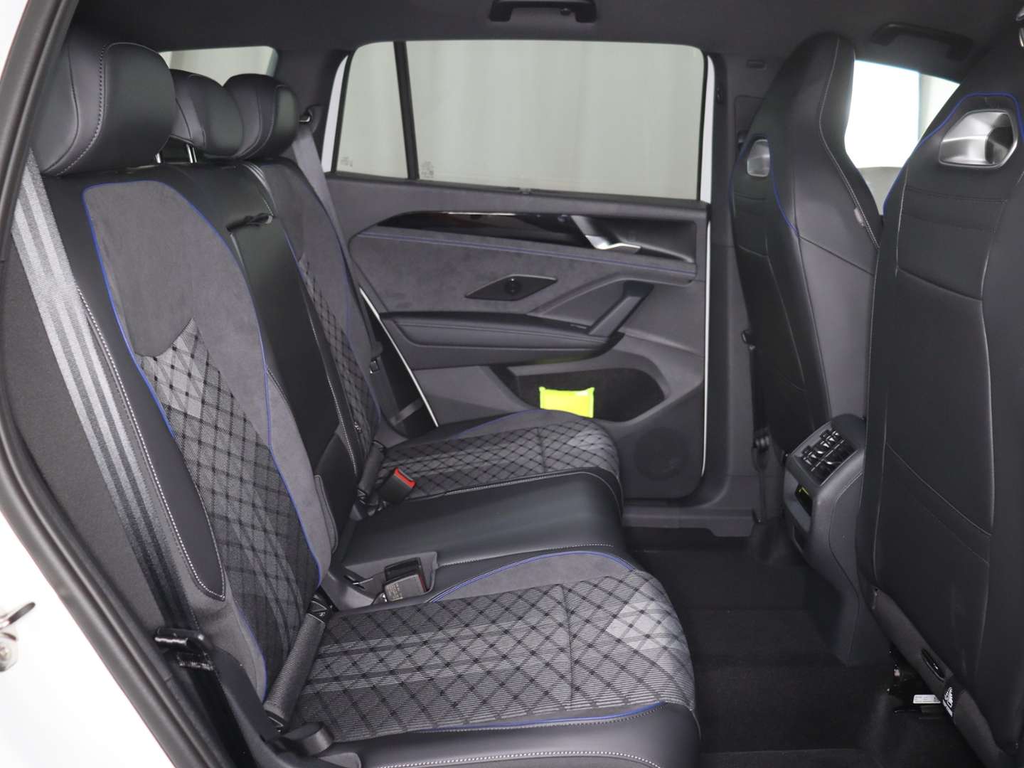 Volkswagen Tayron R-Line - 2025 - Joinsteer - #12