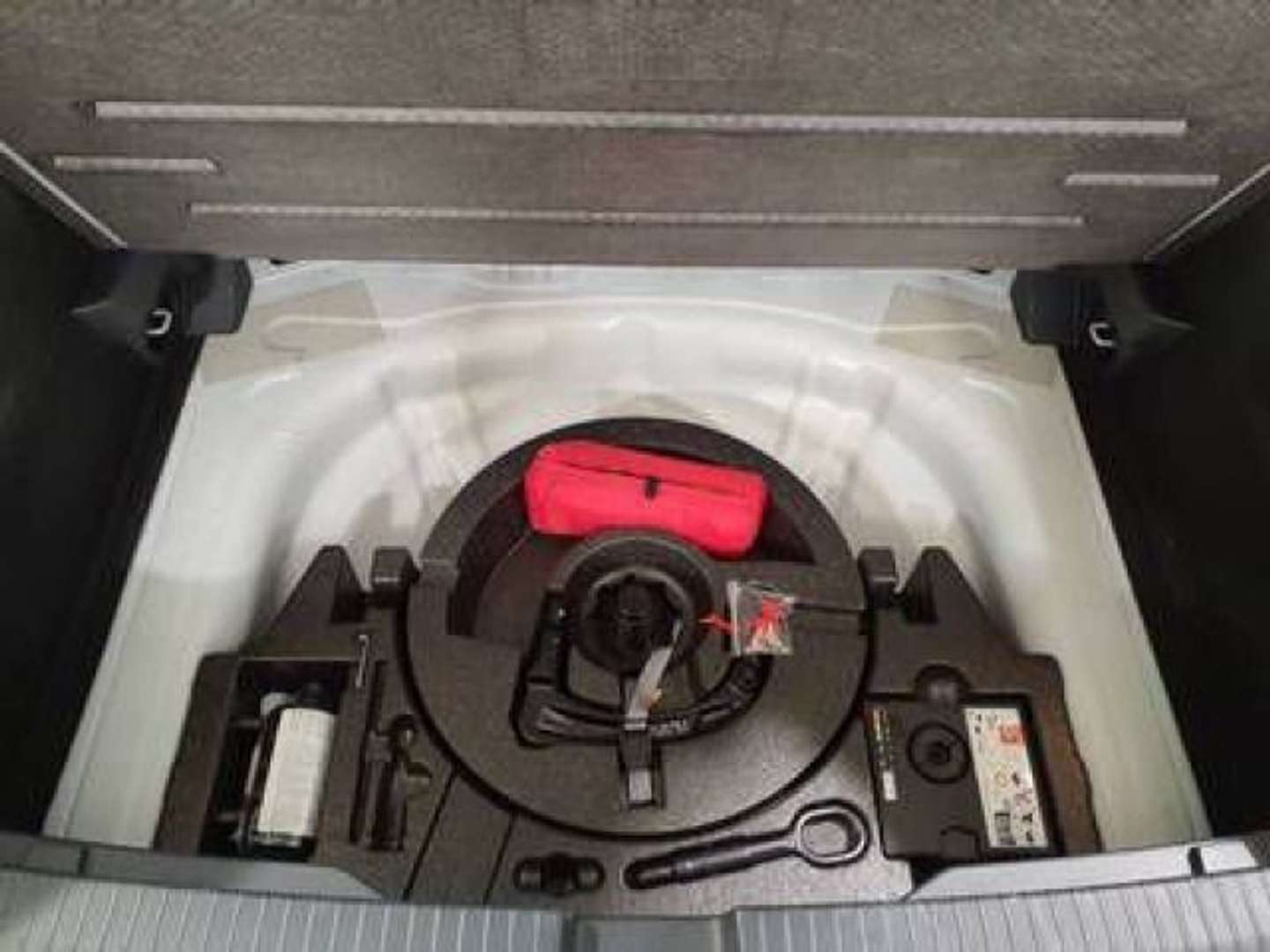 Volkswagen T-Roc R-Line - 2025 - Joinsteer - #6