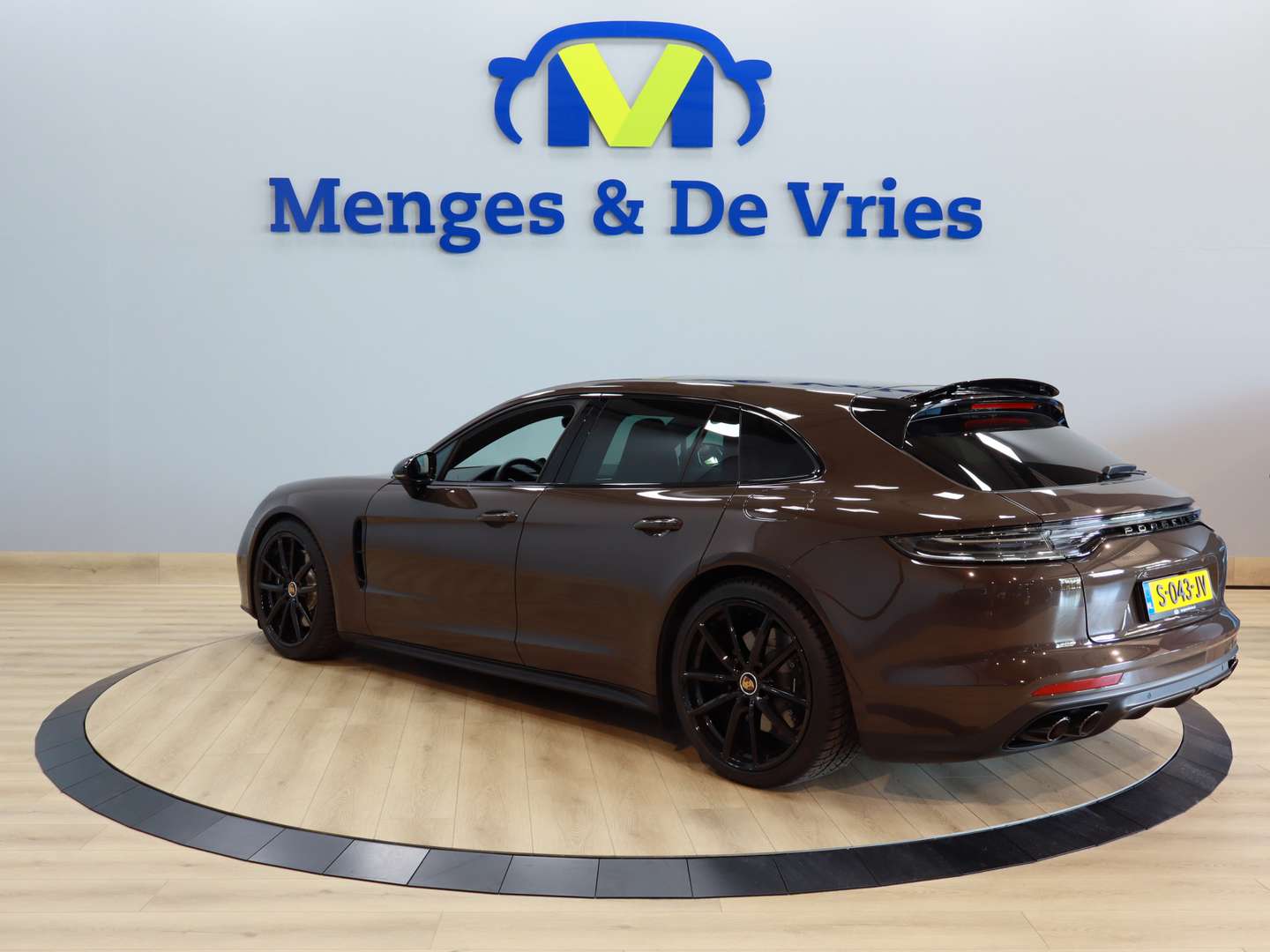 Porsche Panamera II Platinum Edition E-Hybrid - 2023 - Joinsteer - #4