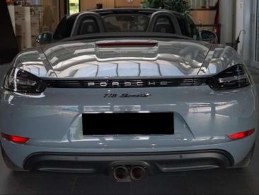 Porsche 718 Boxster Base Style Edition — photo 9