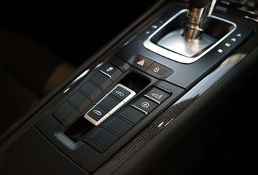 Porsche 718 Boxster Base Style Edition — photo 25