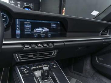 Porsche 992 II Carrera 4S — photo 34