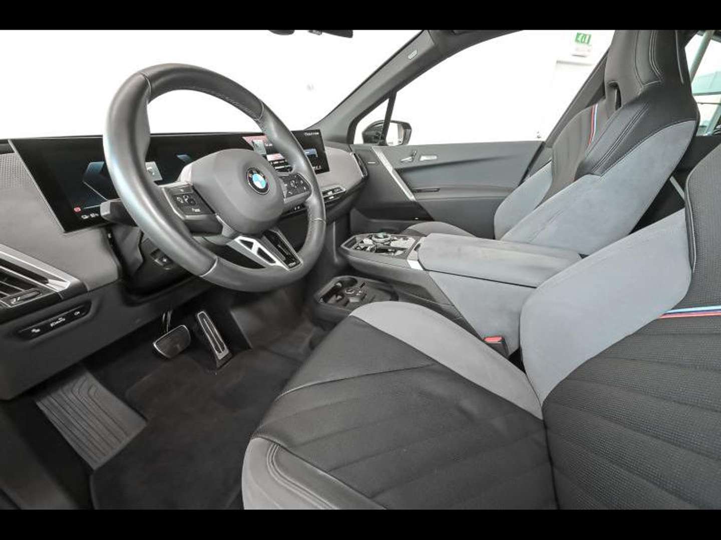 BMW IX M Sport XDrive45 - 2025 - Joinsteer - #6