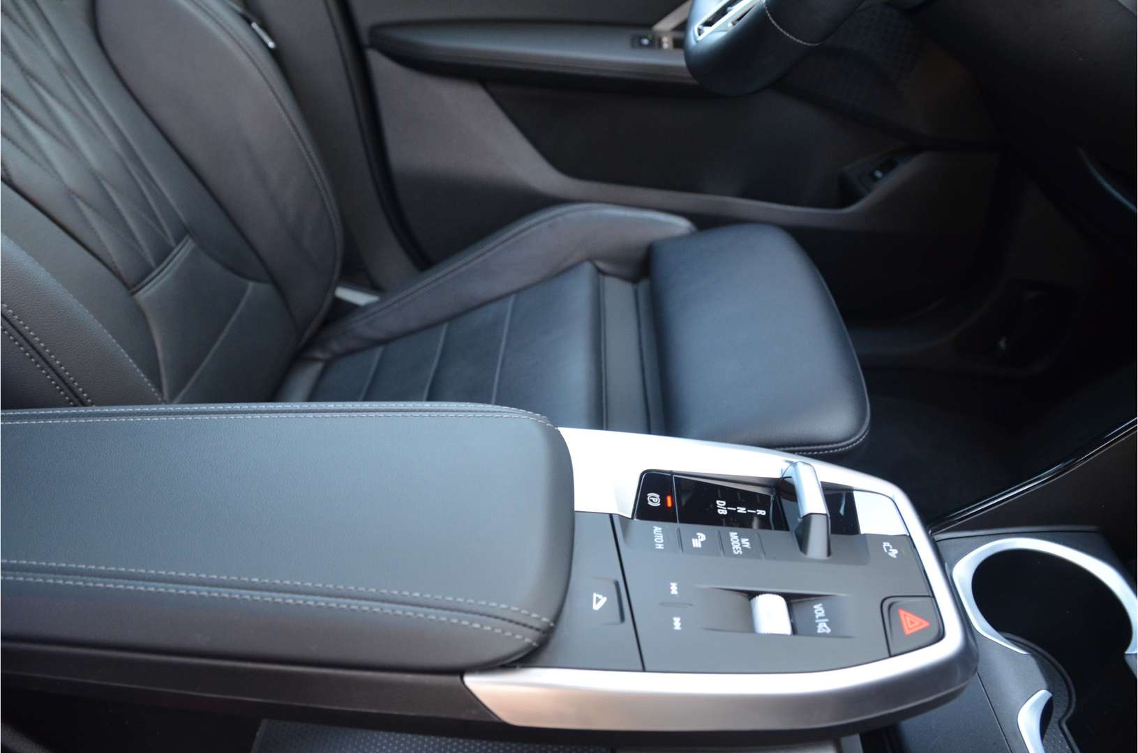 BMW IX1 XDrive30 - 2024 - Joinsteer - #3