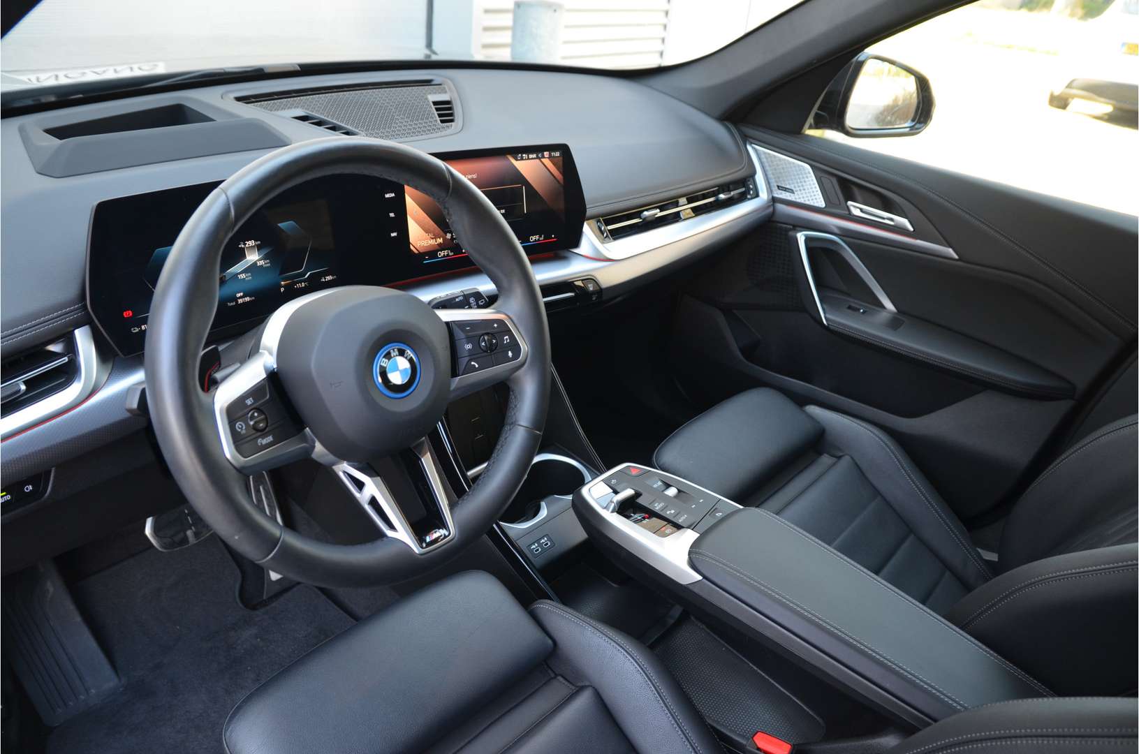 BMW IX1 XDrive30 - 2024 - Joinsteer - #10