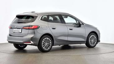 BMW 218d — photo 9