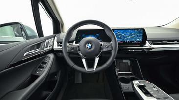 BMW 218d — photo 14