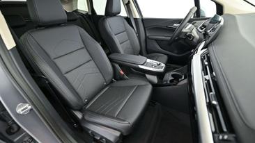 BMW 218d — photo 21