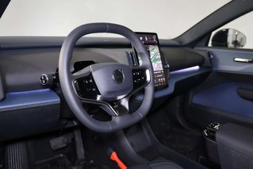 Volvo EX30 Twin Motor — photo 14