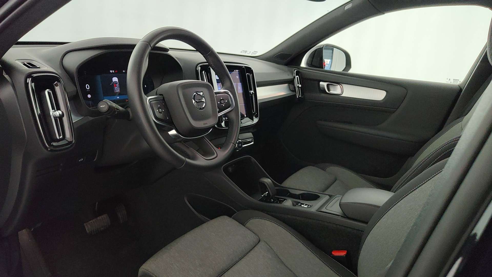 Volvo XC40 B3 Core - 2025 - Joinsteer - #5